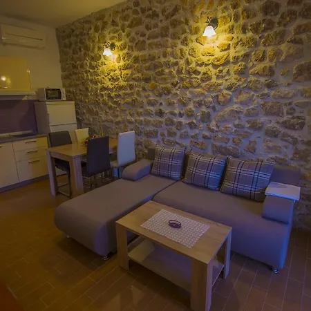 Punta * Starigrad Paklenica